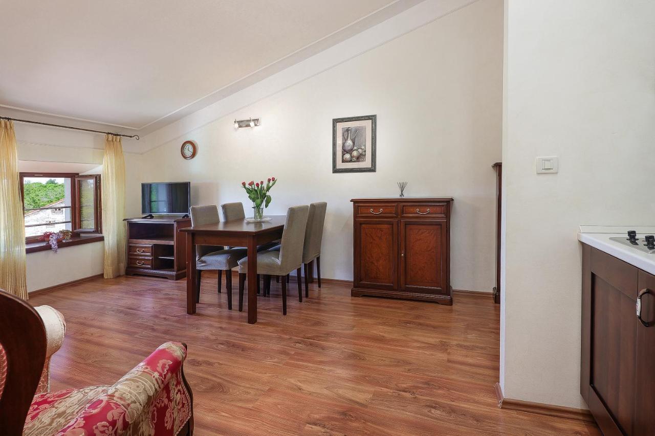 Casa Rustica Dva Baladura Apartments Kanfanar Bagian luar foto