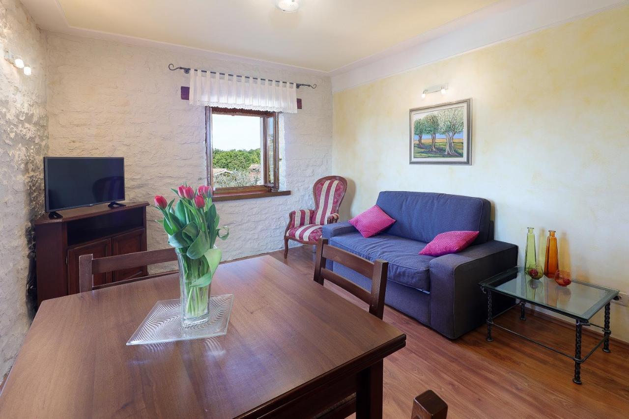 Casa Rustica Dva Baladura Apartments Kanfanar Bagian luar foto