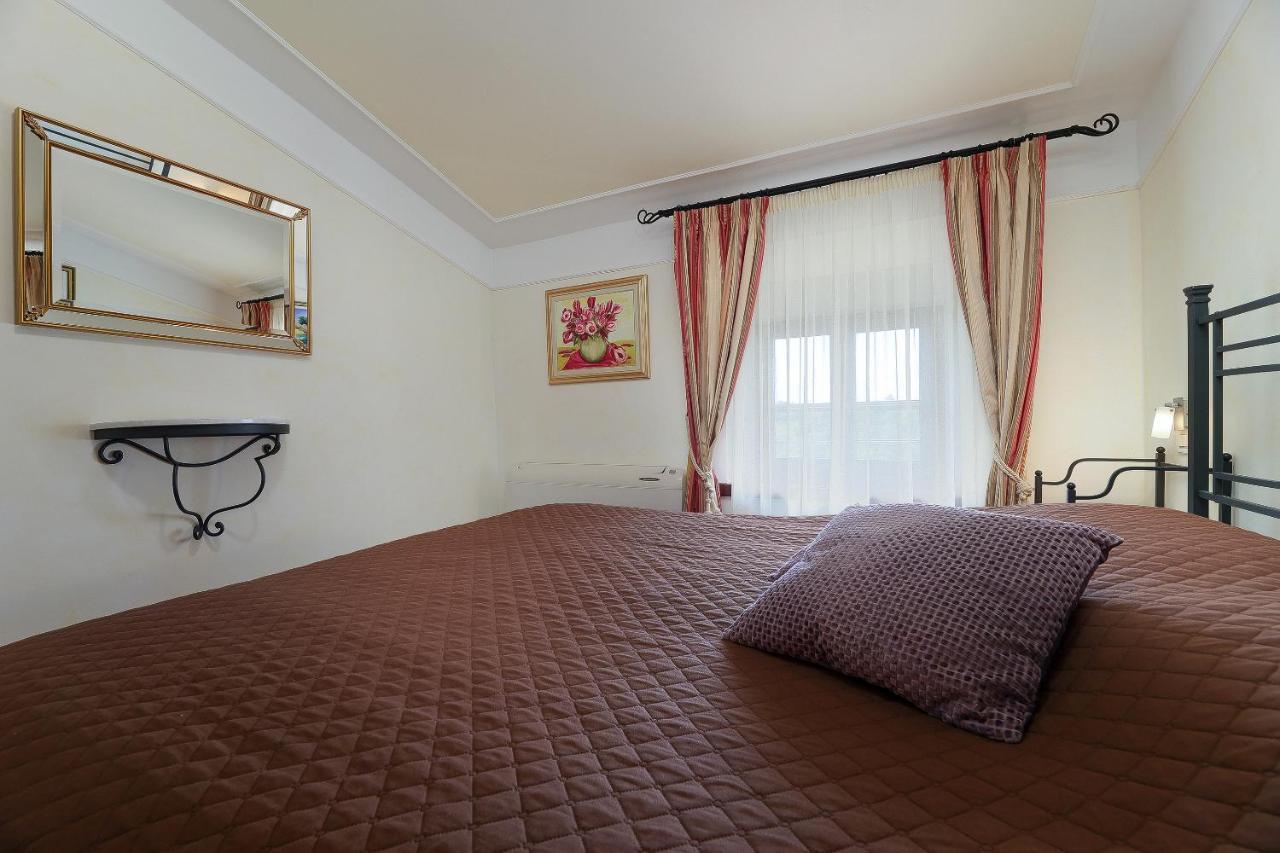 Casa Rustica Dva Baladura Apartments Kanfanar Bagian luar foto
